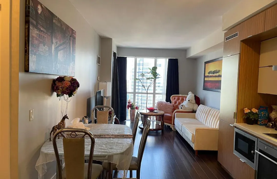 Luxury With Cn Tower View Apartment Toronto
