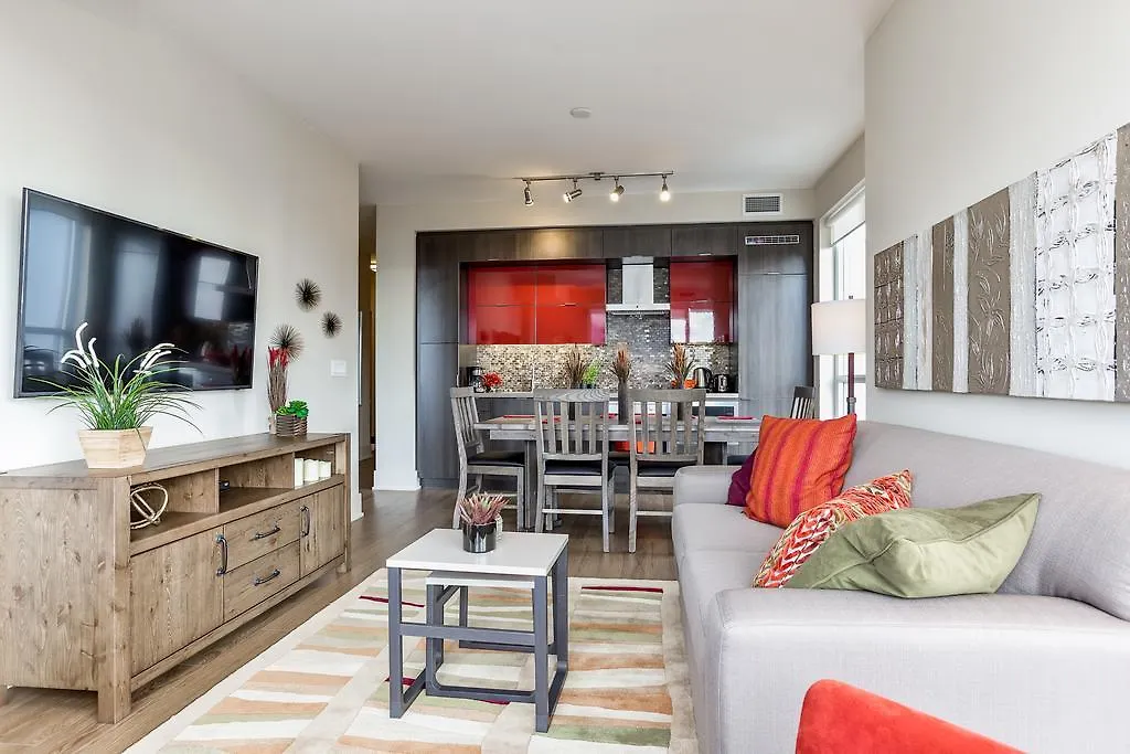 Апартаменты Gorgeous 2-bedroom In The Heart Of Downtown *