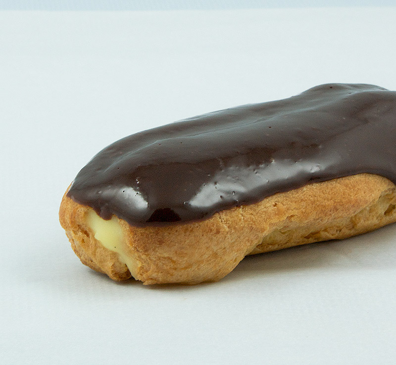 easy chocolate dessert recipe, desserts with photos, how to make chocolate eclairs A photo of a Chocolate Éclairs with Vanilla Bean Crème Pâtissière and Chocolate Ganache Glaze french pastry.