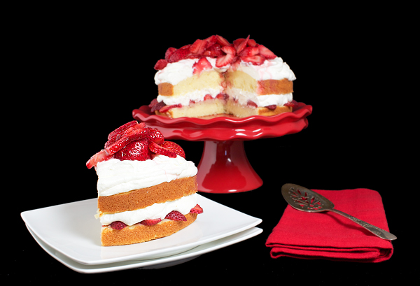 strawberry shortcake cake, recipe for strawberry shortcake, butter cake recipe, recipe for butter cake A photo of a Butter Cake layered with topped with freshly whipped cream and macerated strawberries.